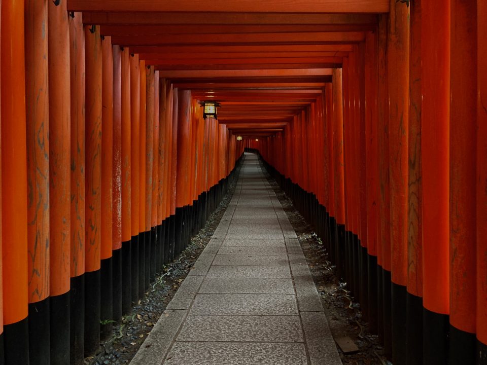 京のエンドレス鳥居さんぽ 伏見稲荷大社編 Kctp 京都駅徒歩3分 烏丸口から一番近いレンタサイクル店